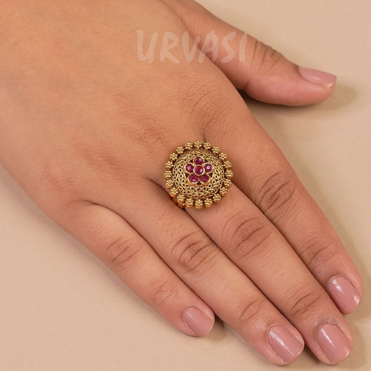 Antique Finger Ring FR47