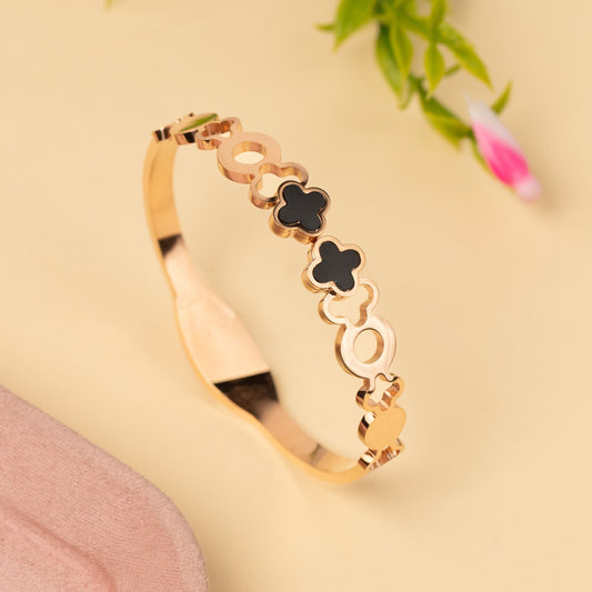 Cuff Bangle B584
